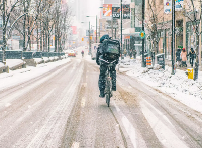 How delivery drivers earning more by using electric bikes in Toronto