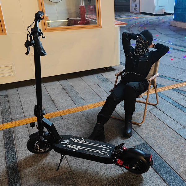 RedSky VOLT eScooter | 65 km Range | up to 35 km/h Speed | Cruise Control